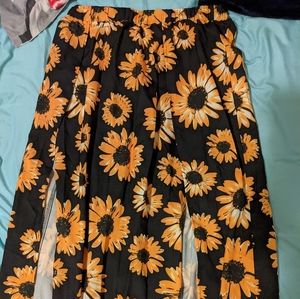 Long highway sunflower skirt with slits